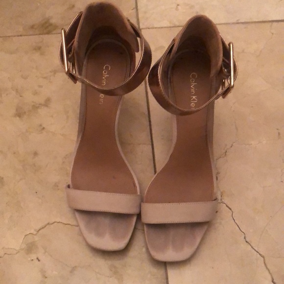 Calvin Klein Vable Nude Sandals - Picture 2 of 7